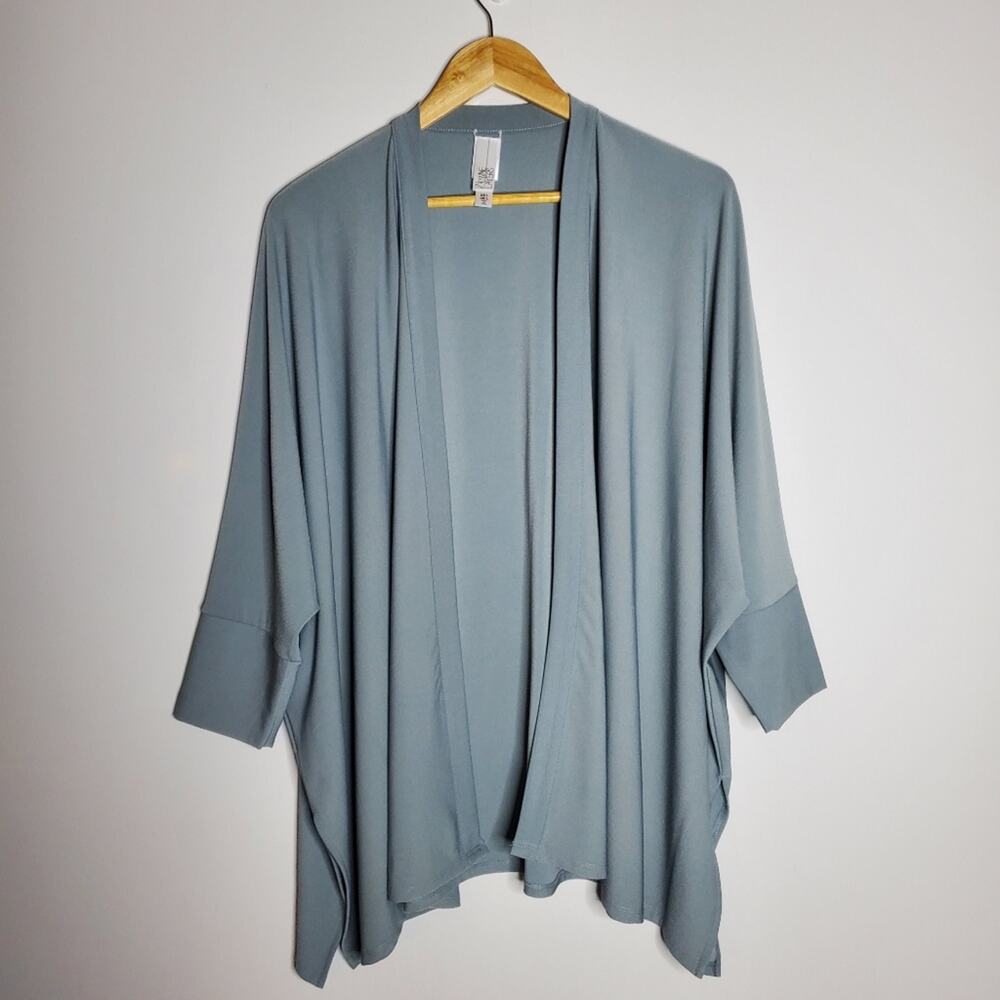 Wynne Layers blue drape dolman sleeve Large Cardigan Sweater Excellent condition